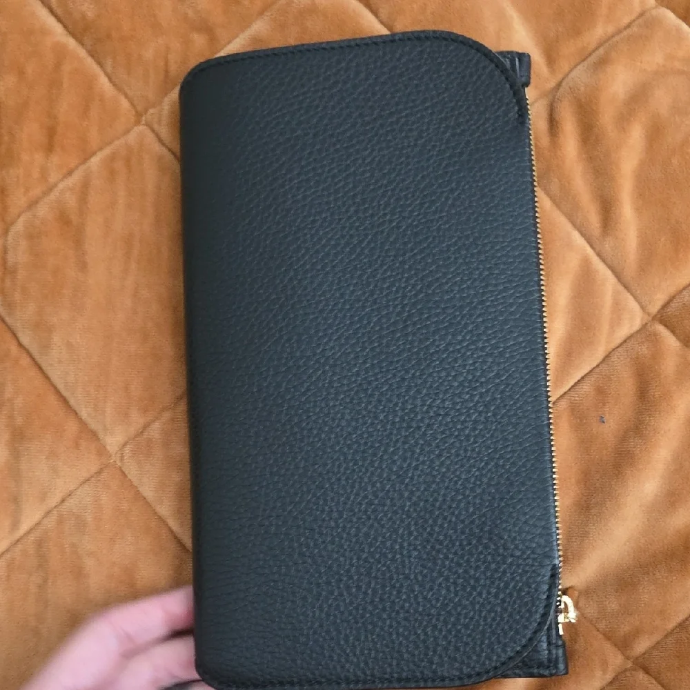 Cuyana Black Leather Clutch with Gold Accents - Picture 6 of 9